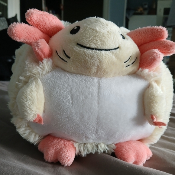 Rare limited run Squishable Mini axolotl plush - Picture 3 of 9